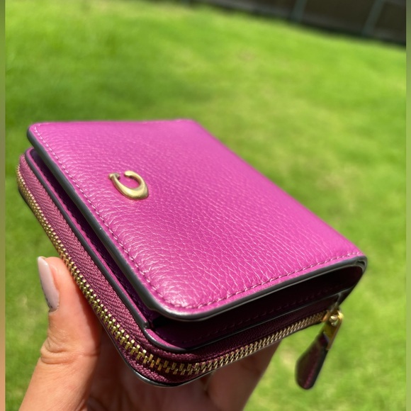 Coach Billfold Wallet Deep Plum - Picture 1 of 8